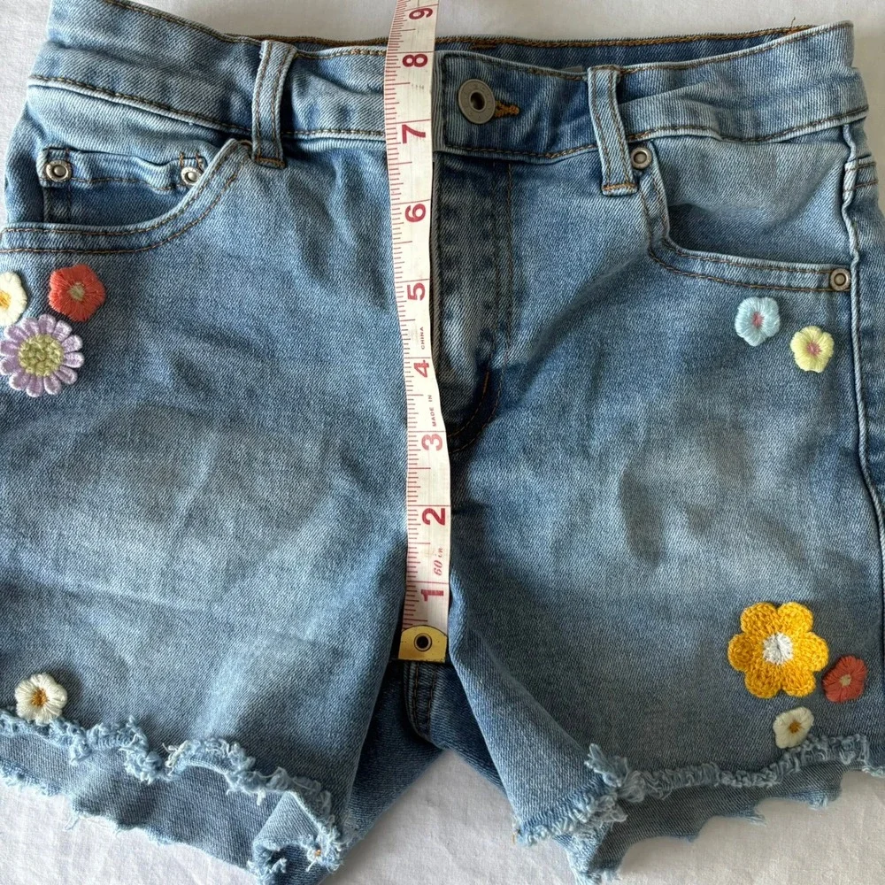 Tractr Girls Blue Denim Crochet Flower Applique Raw Hem Shorts Size 10 DA194-P